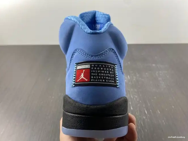 DV1310-401 Air 5 Jordan UNC 0414